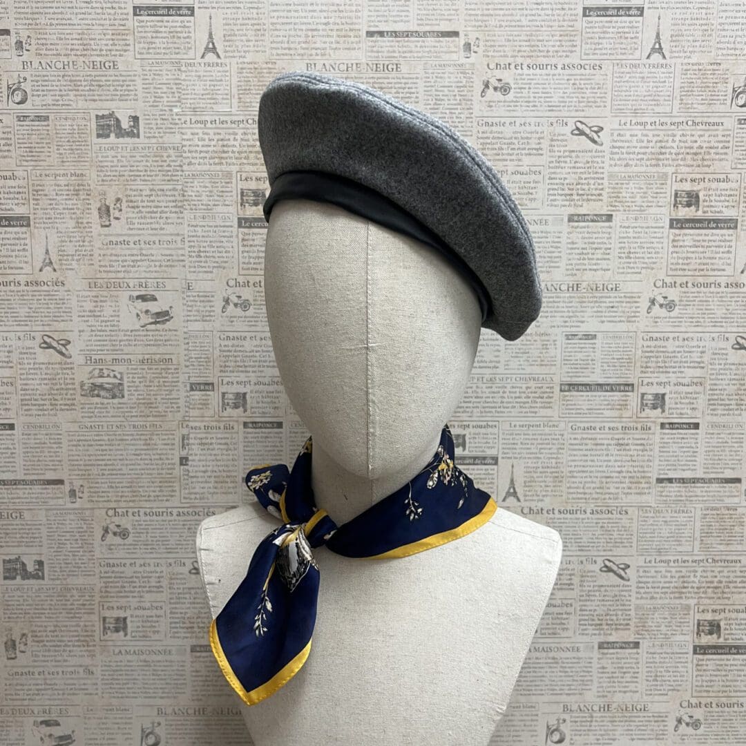 Heather Grey Wool Beret w. Black Trim front