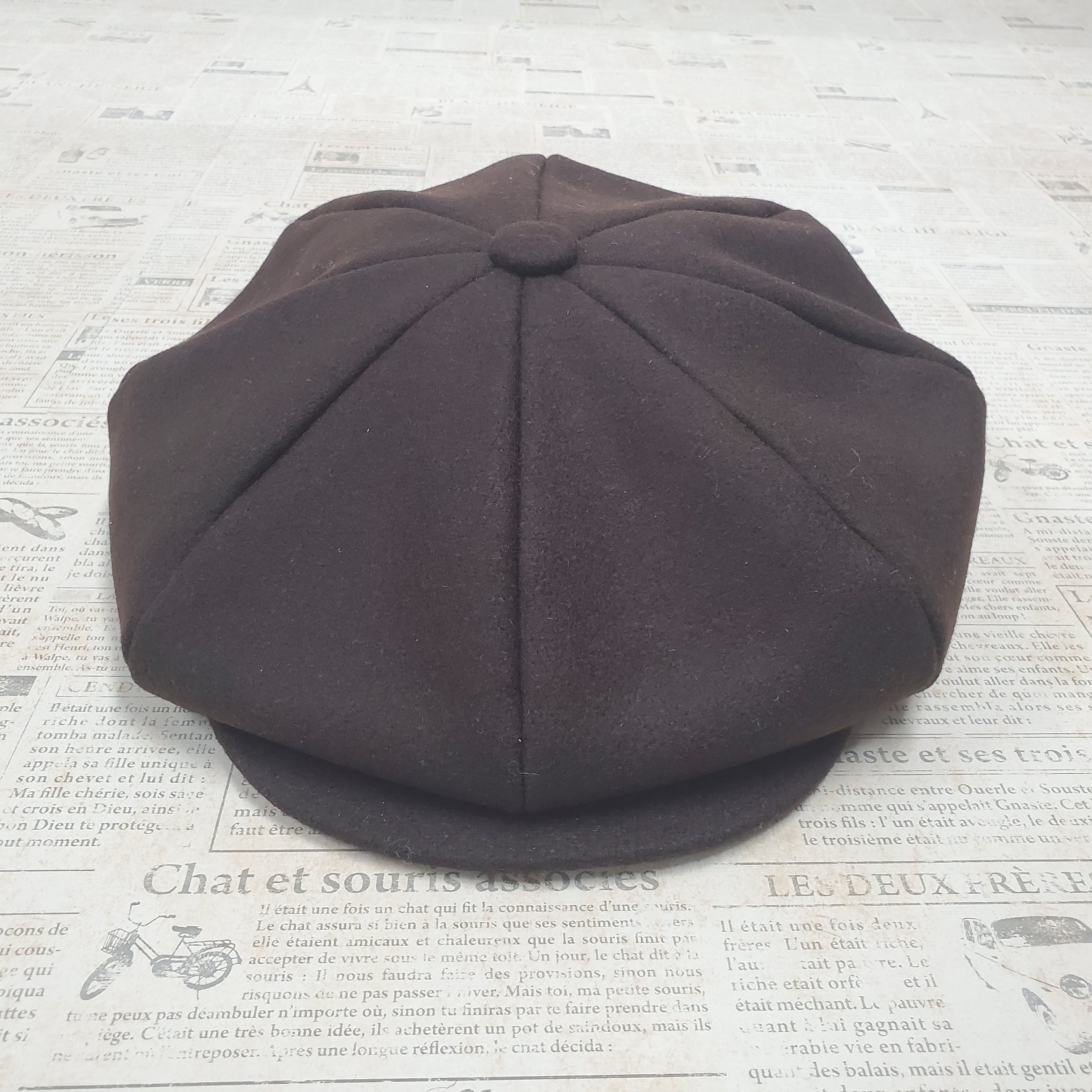 Wool Apple Newsboy Cap- Brown