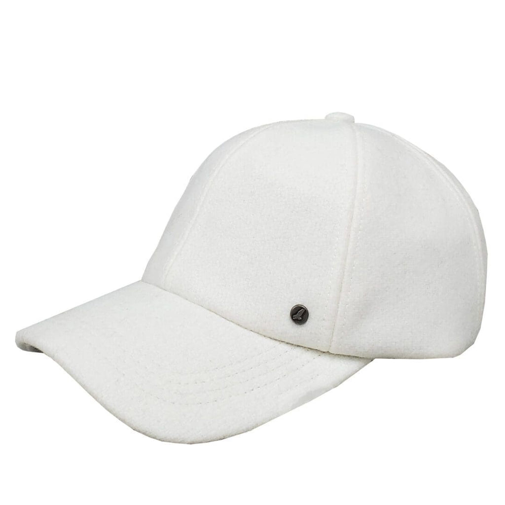 A white hat with a black dot on it's side.